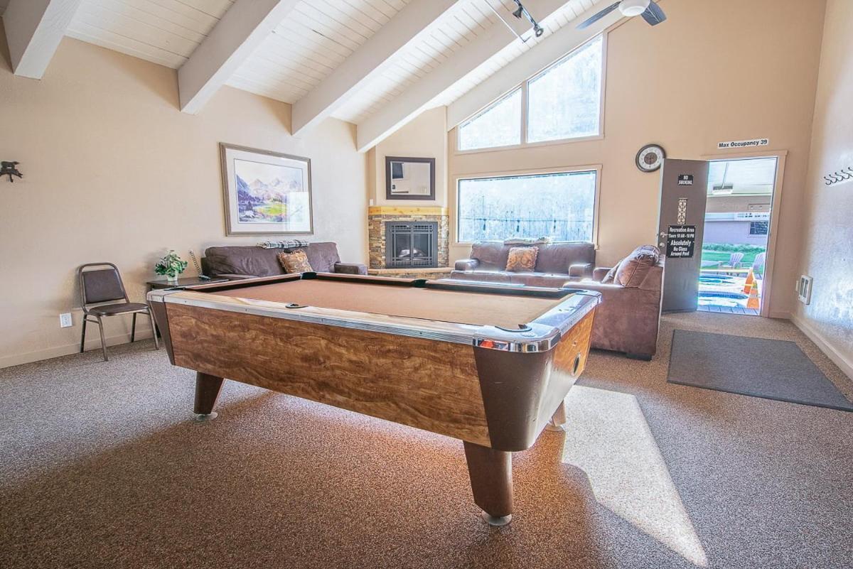 Fully Renovated! St Anton #17 Ski In Ski Out 1 Bedroom 1 Bathroom Condo! Sleeps Up To 4! 맘모스 레이크스 외부 사진
