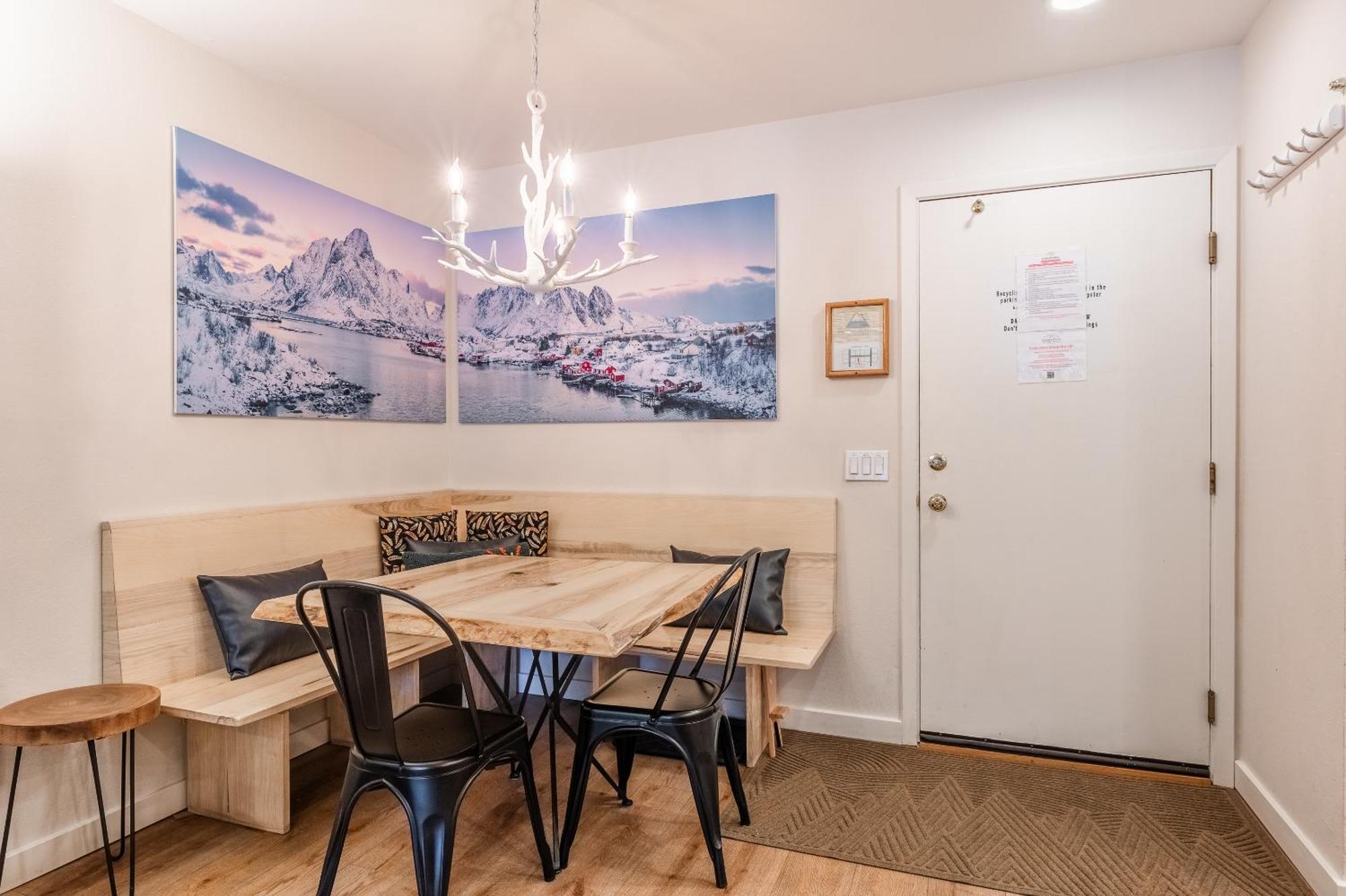 Fully Renovated! St Anton #17 Ski In Ski Out 1 Bedroom 1 Bathroom Condo! Sleeps Up To 4! 맘모스 레이크스 외부 사진