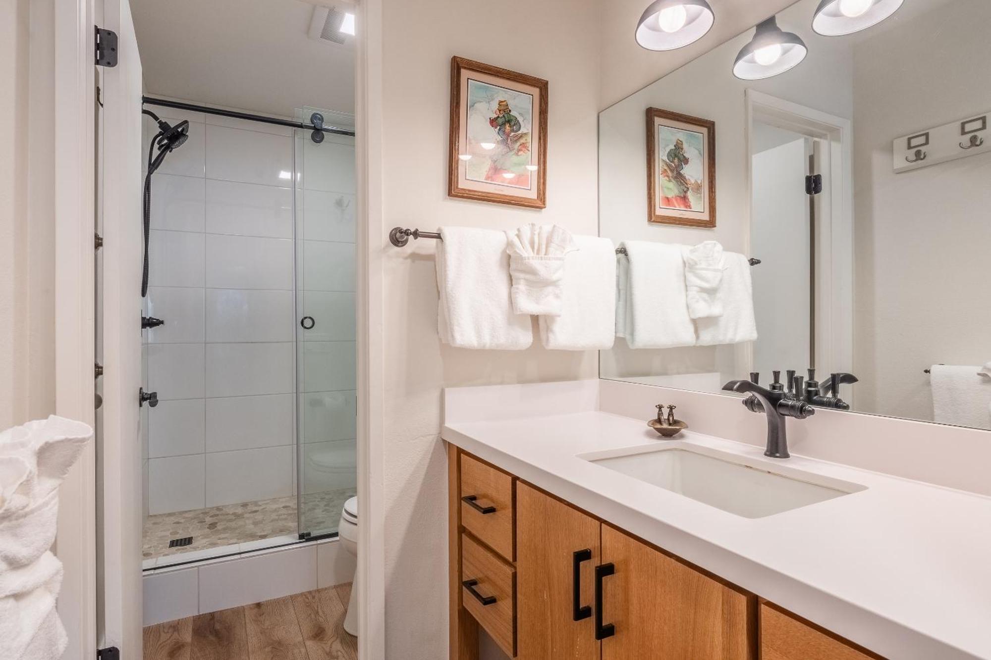 Fully Renovated! St Anton #17 Ski In Ski Out 1 Bedroom 1 Bathroom Condo! Sleeps Up To 4! 맘모스 레이크스 외부 사진